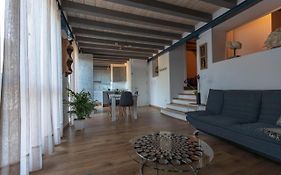 Domus Lapidis - El Estudio